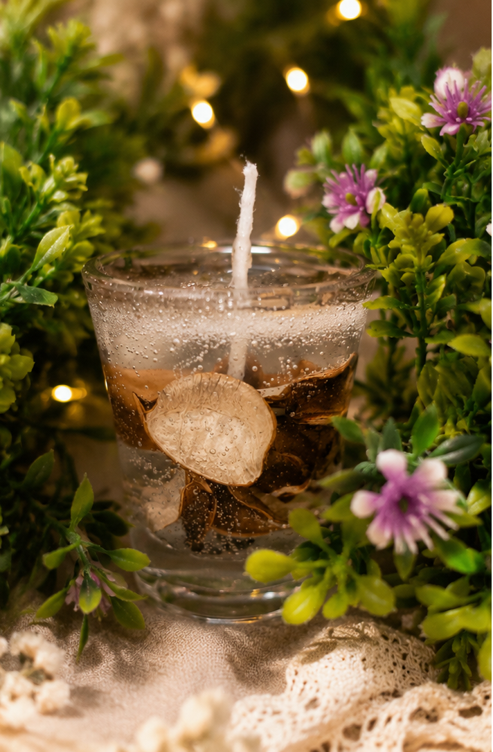 Dry Petals Candle